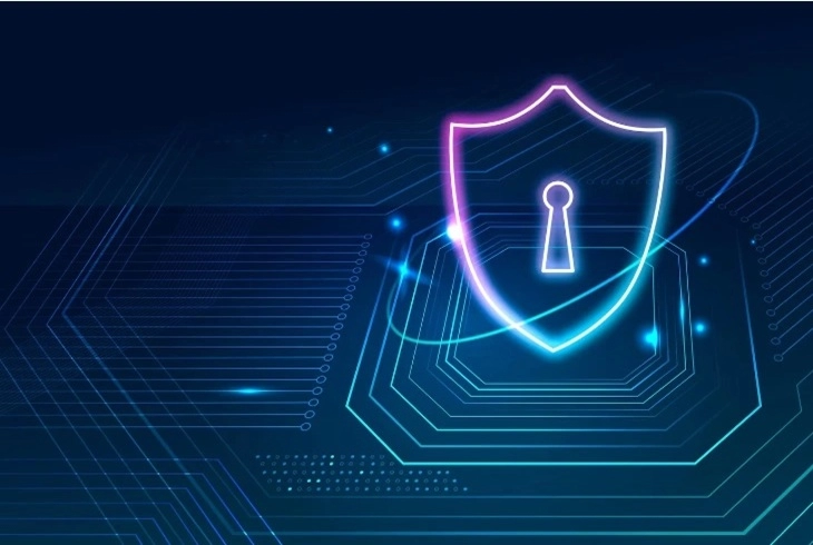 Cybersecurity is cruciaal voor elke IT-infrastructuur en beschermt gegevens en systemen tegen ongewenste toegang, aanvallen en datalekken.